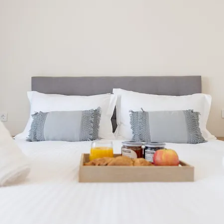 Natalia's Nest Ampavris