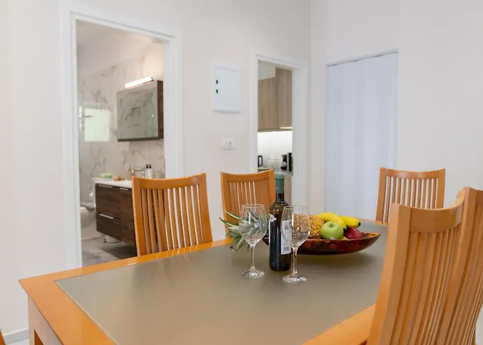 Natalia's Nest * Ampavris