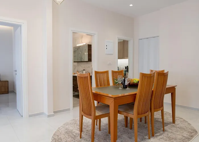 Natalia's Nest * Ampavris