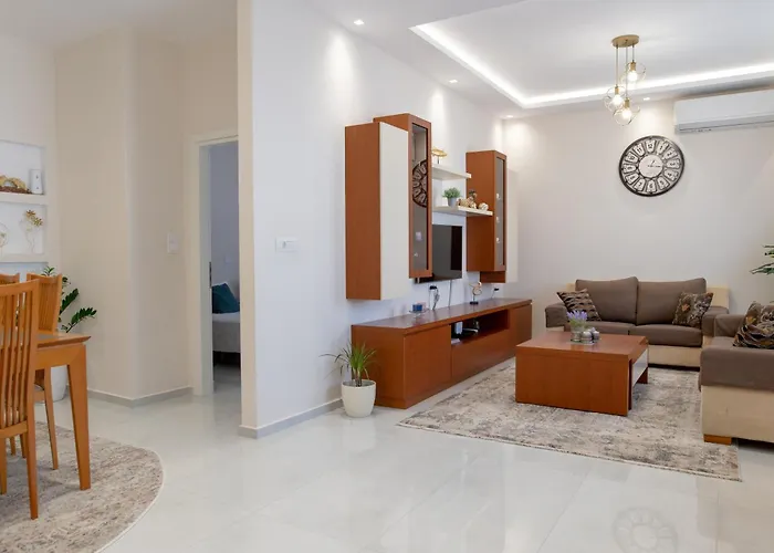 Natalia's Nest * Ambávrisz